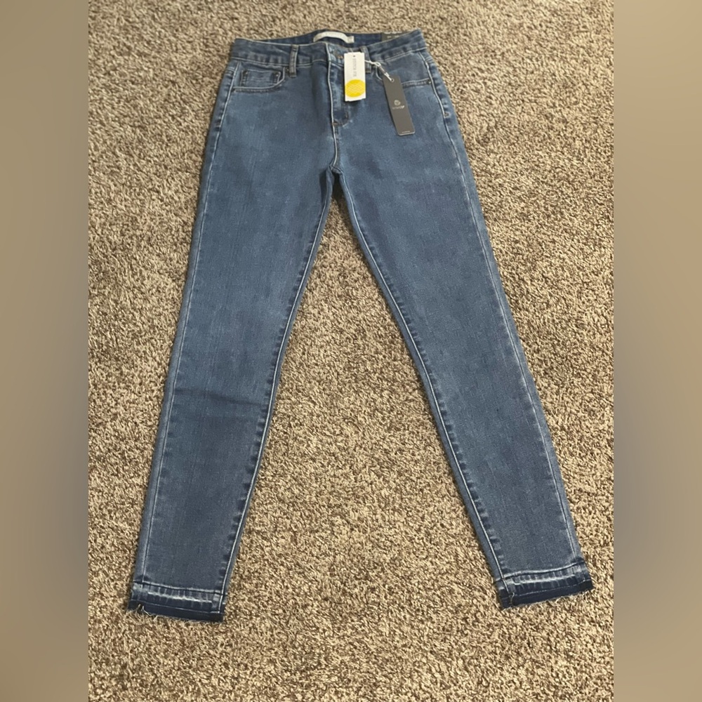 Girls, Tractr jeans!